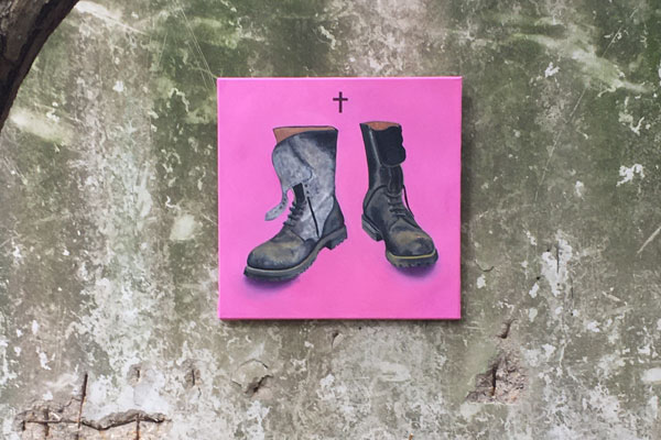 Home the display of art is taking place in a public garden in paris.3