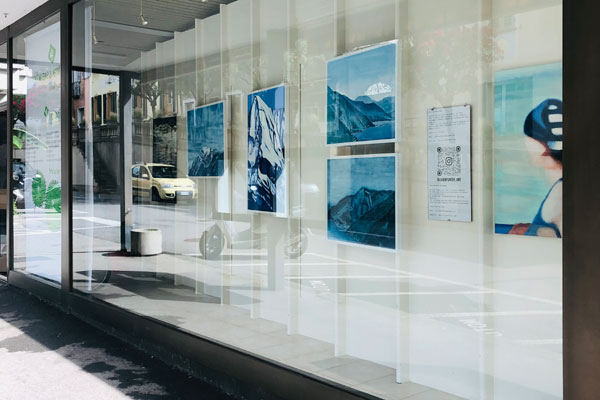 Home the display of art is taking place in a shop window gallery in brissago.